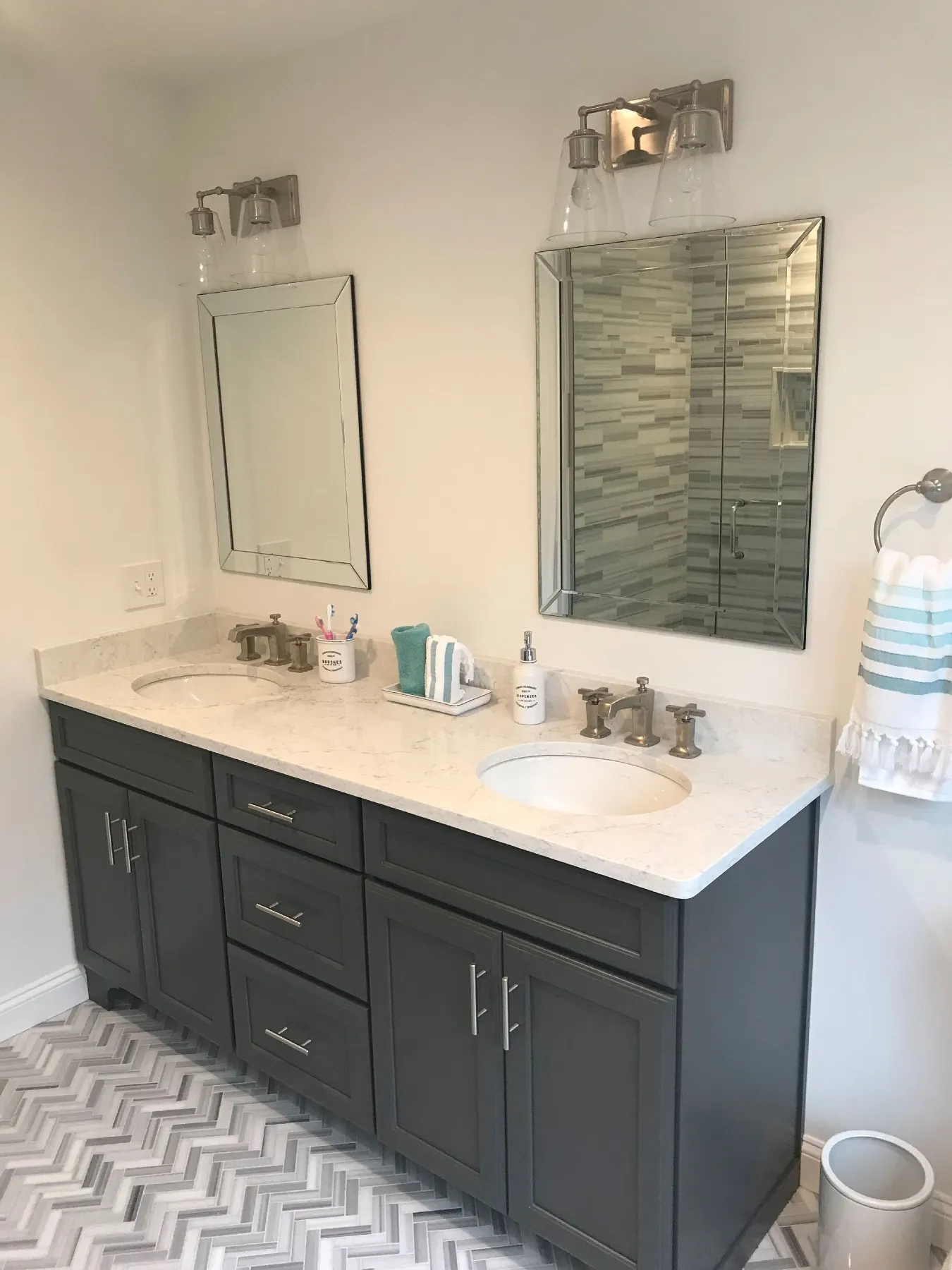 Custom Shower and Vanity - Image 4